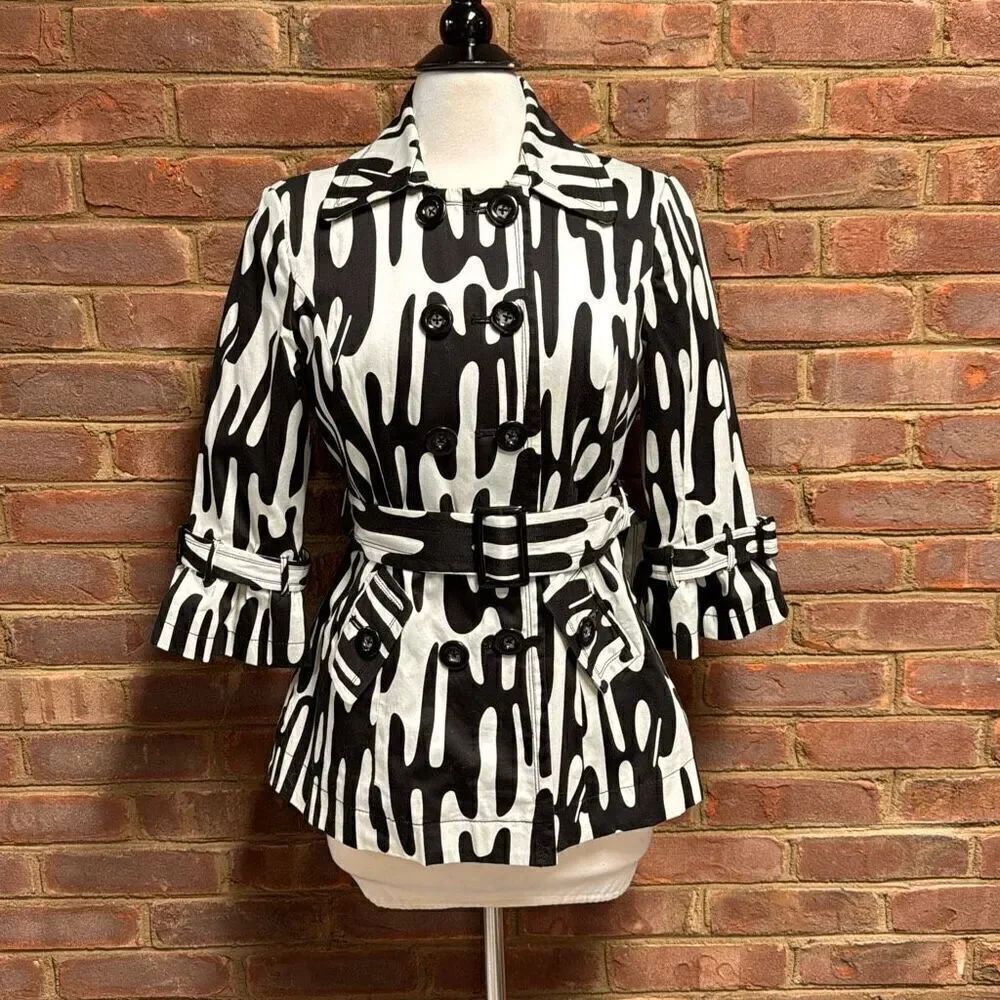 Appraisal Women’s Black & Cream Belted Trench Coat Size Small